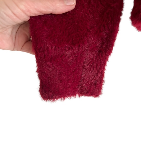 ASTR The Label Womens Ruby Red Scoop Neck Waist Length Sweater Size L - Picture 13 of 14